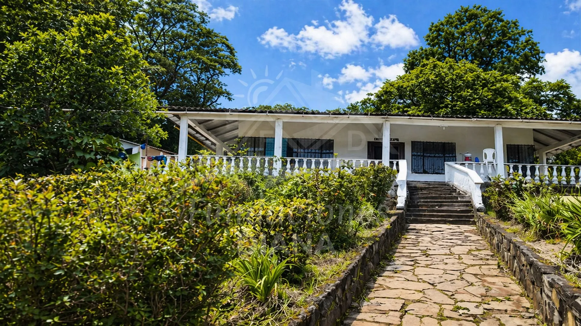 Imagen que representa las instalaciones por fuera de un centro de rehabilitación en Chachagüí Nariño donde Drogadictos se están recuperando de las adicciones