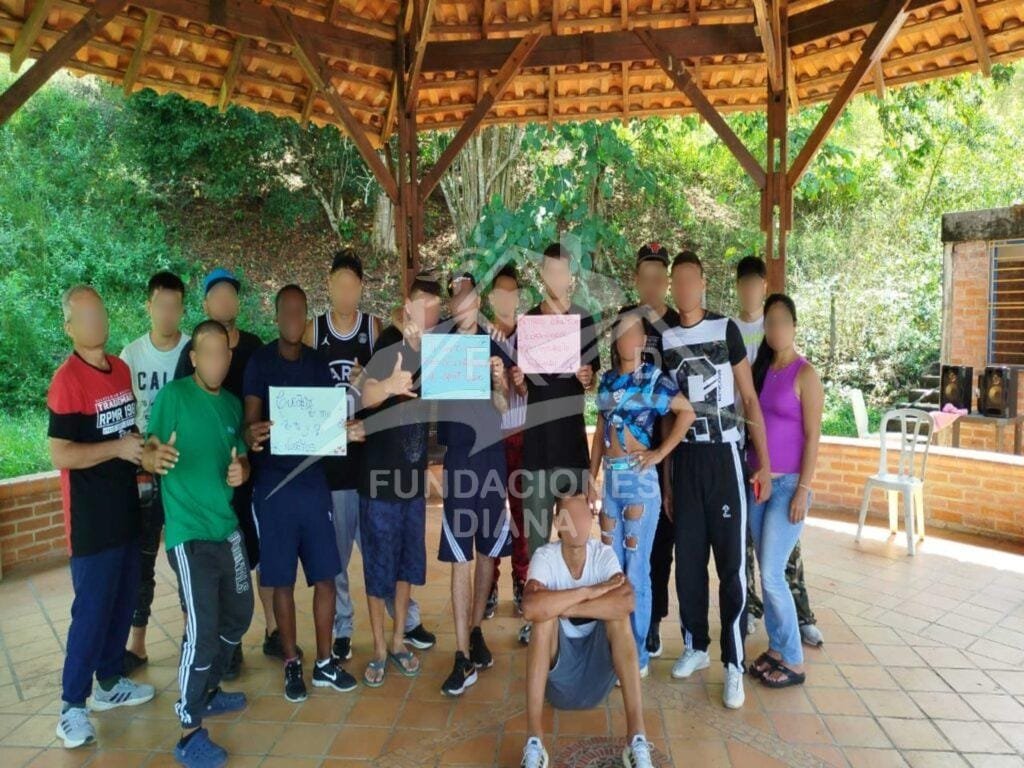 Descubre cómo identificar las señales de centros de rehabilitación deficientes. Aprende a reconocer la mala gestión.