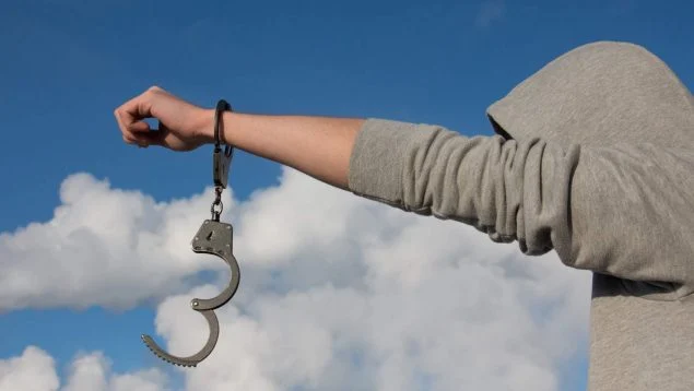 Equilibrio en la recuperación de las adicciones es el camino para recuperar tu vida y dejar atrás la dependencia. Aprender a guiar tus emociones, tomar decisiones conscientes y fortalecer tu fe te permite avanzar hacia una vida libre, estable y con propósito.