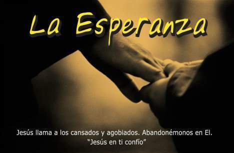 Esperanza en recuperación de adicciones, reflejando un camino de luz, fe y crecimiento donde el adicto y su familia avanzan hacia la sanidad interior y la restauración emocional
